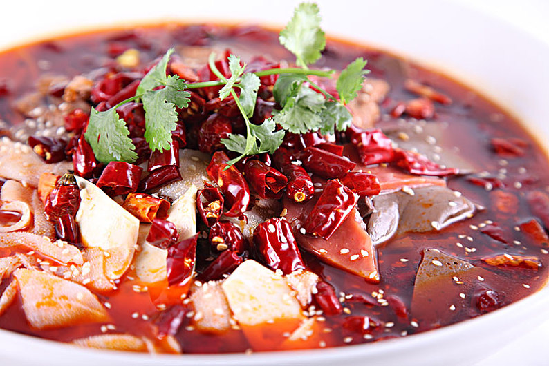 辣骨鸡的美味秘诀：探索家常美食的独特魅力